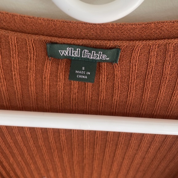 Button down long cardigan size small wild fable in a nylon rayon blend, rust - Picture 2 of 4